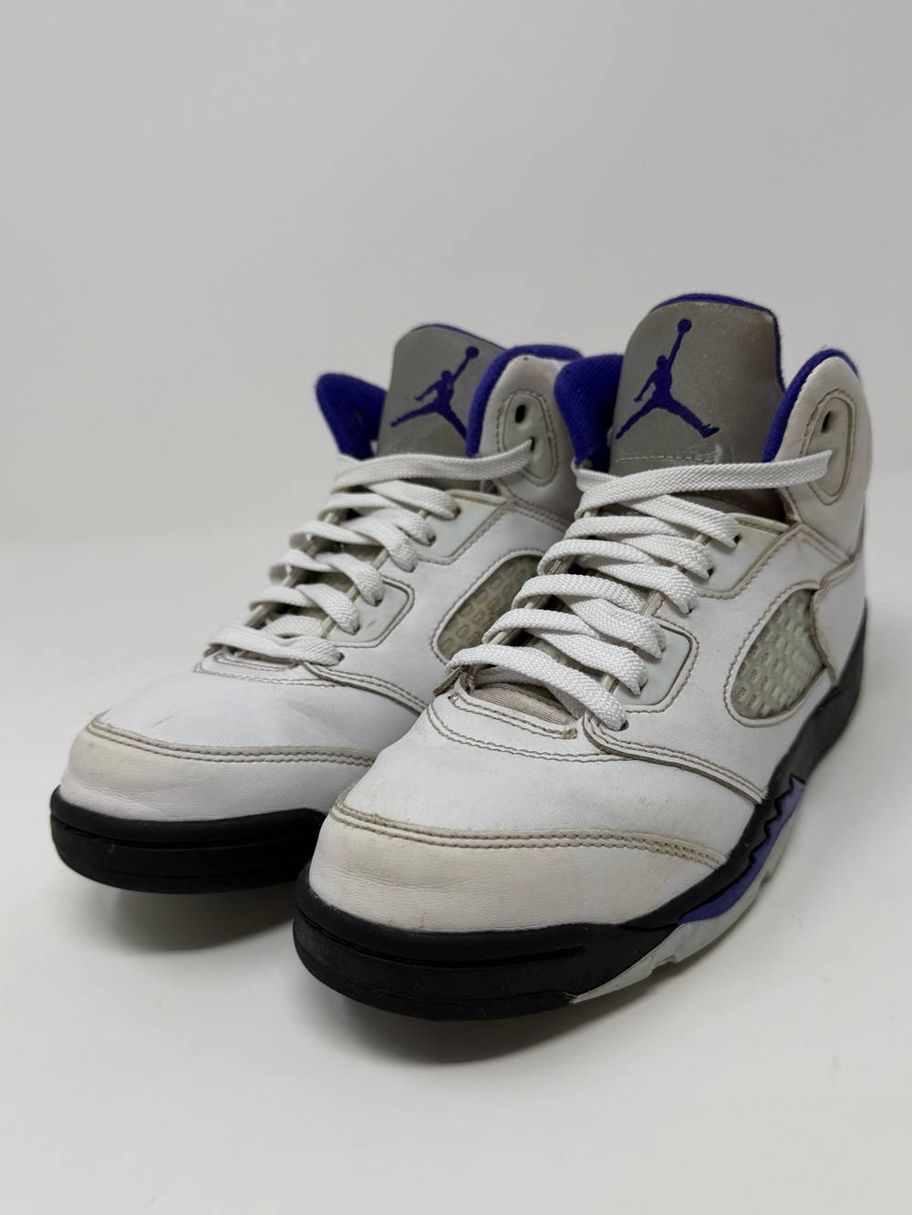 Jordan 5 Kid’s White and Purple High-Top Basketball Sneakers Sz. 3y